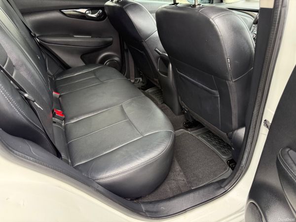 2017 Nissan Qashqai 1.2 Petrol Premium 395928435