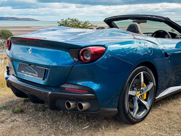 Ferrari Portofino 2022 | Massive Carbon Spec | 396062629
