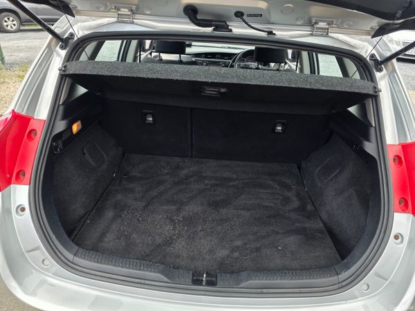 Toyota Auris Diesel Automatic 2013 396089599