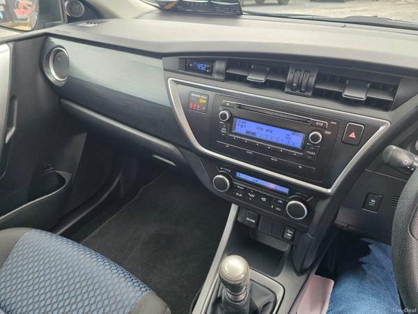Toyota Auris 2014 396089769