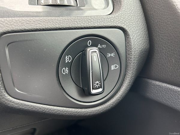 VOLKSWAGEN GOLF 2018, 1.2 TSI 5DR AUTO LOW KMS 396027483