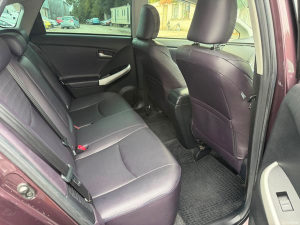 13 TOYOTA PRIUS HALF  LEATHER SEATS 396028007