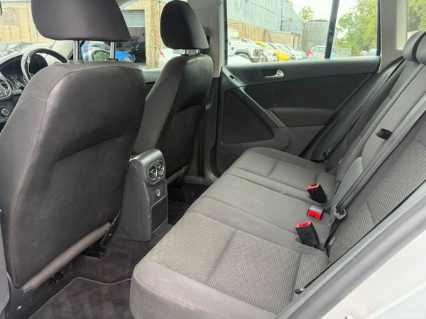 12 Volkswagen Tiguan 2.0 TDI 396028419