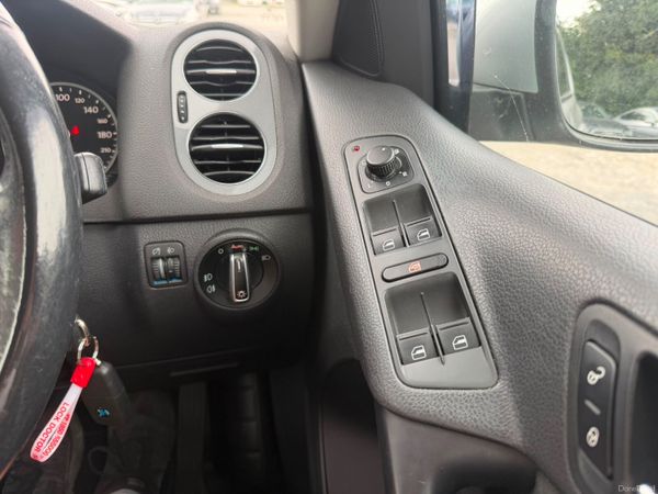 12 Volkswagen Tiguan 2.0 TDI 396028421