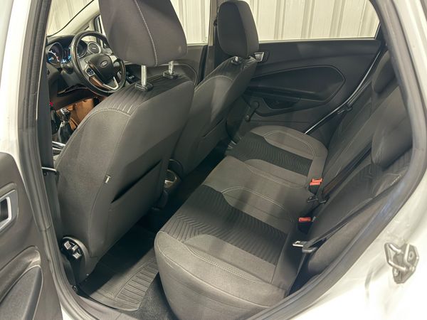 2015 Ford Fiesta 1.2 Petrol 396164451