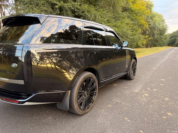 Land Rover Range Rover 2023 396165951