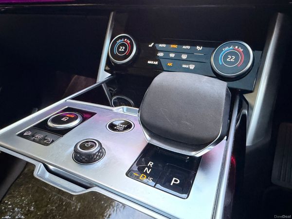 Land Rover Range Rover 2023 396165913