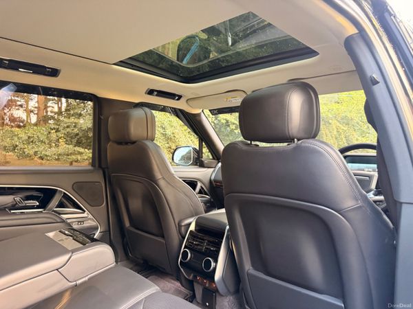 Land Rover Range Rover 2023 396165925
