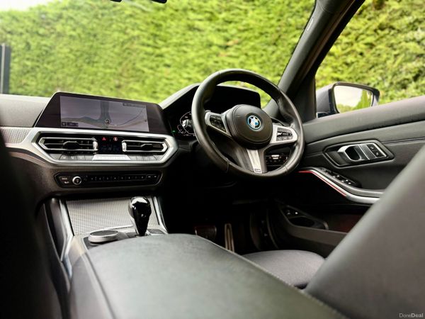 2022 BMW 330e M Sport PHEV 396170395