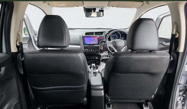 Honda Fit 1.5L Hybrid | L-Package | **Lowe Mileage 396198351