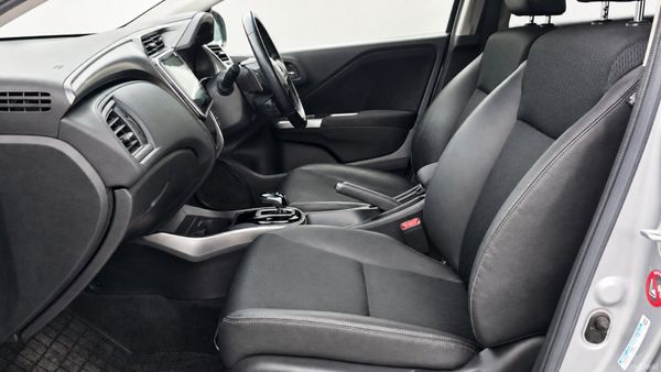 HONDA GRACE 1.5L HYBRID EX- EDITION 396116417