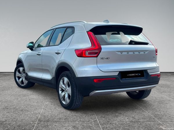 VOLVO XC40 T3 MOMENTUM 396126265
