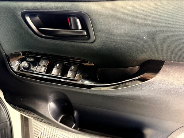 2019 Toyota Noah 1.8 Petrol Hybrid 94k 396243651
