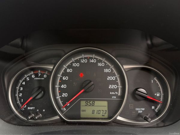 Toyota Yaris LUNA 396286725