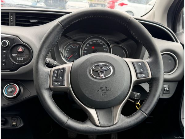 Toyota Yaris LUNA 396286733