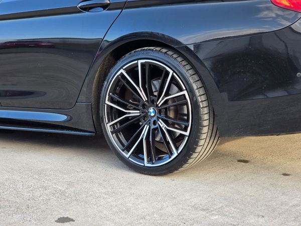 BMW 5-Series 2019 M-PERFORMCE PACK LOW KMS 396343475