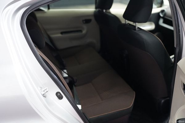 2013 TOYOTA AQUA HYBRID 396399871