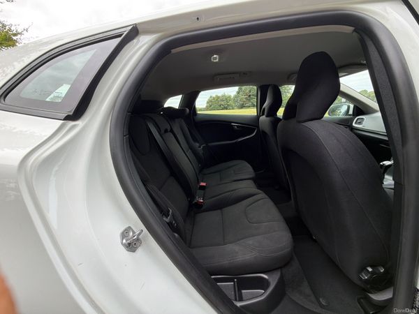 Volvo V40 2016 D2  ES 2.0 396304513