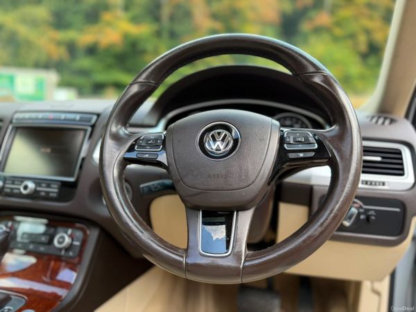 2016 Volkswagen Touareg R-Line Crew Cab 396447227