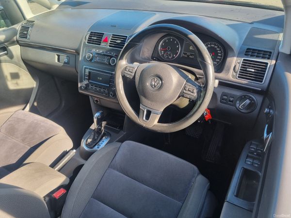 Volkswagen Touran 2012 New NCT 396469679