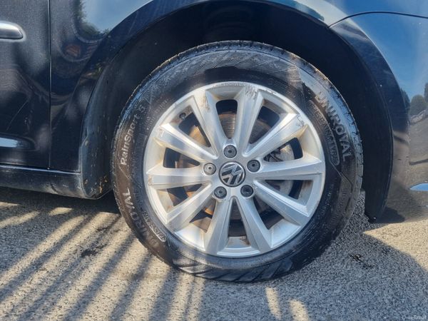 Volkswagen Touran 2012 New NCT 396469693