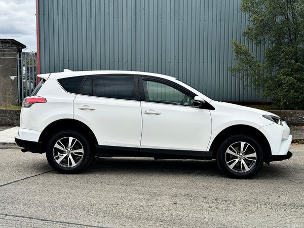 🔴 Toyota RAV4 High Spec 396480363