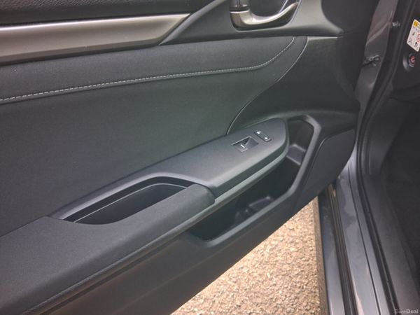 182  HONDA CIVIC 1.0L PETROL AUTOMATIC 396491811