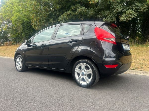 Ford Fiesta 2010(NCT 01/27) 396494807