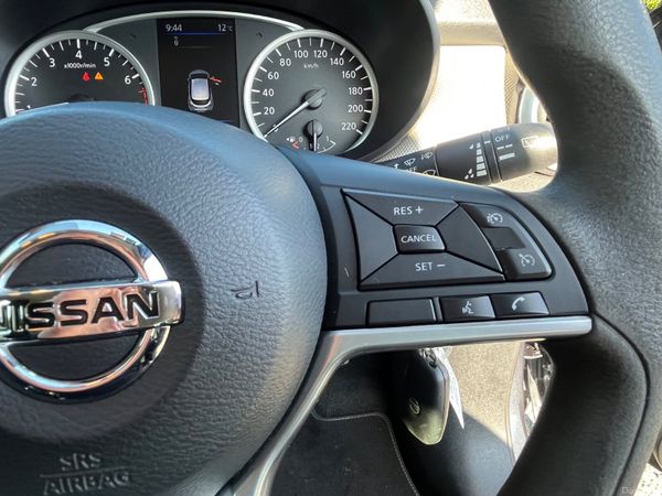 Nissan Micra  1.0 petrol 396431679