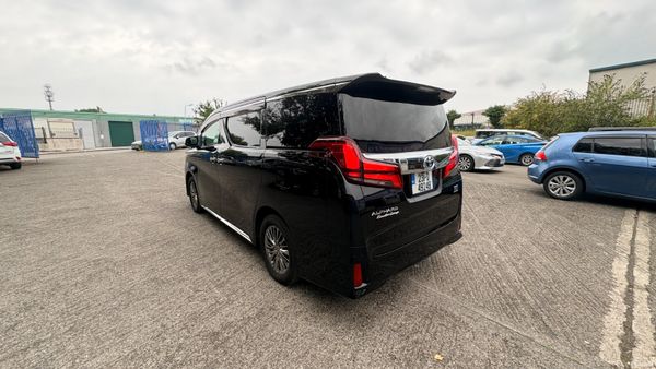 Toyota Alphard 2.5 Hybrid 2023 396550067