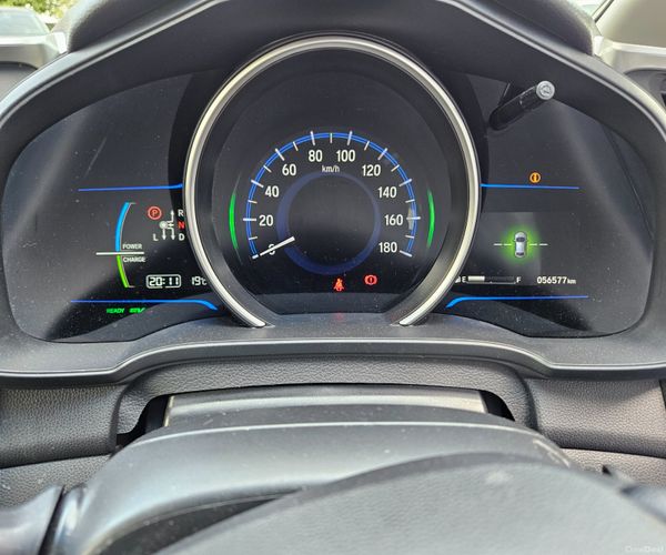 Honda Fit 2016 Petrol Hybrid Automatic 396573747