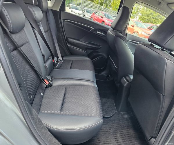 Honda Fit 2016 Petrol Hybrid Automatic 396573755