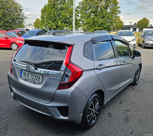 Honda Fit 2016 Petrol Hybrid Automatic 396573769
