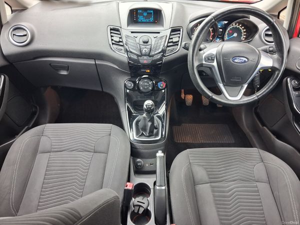 142 Ford Fiesta 1.2 Zetec Only 67000miles... 396581677
