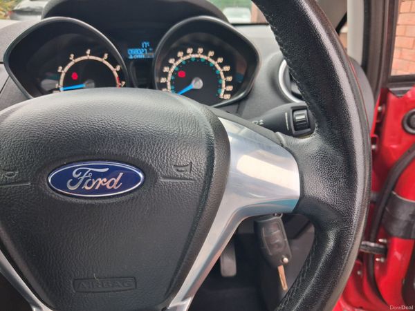 142 Ford Fiesta 1.2 Zetec Only 67000miles... 396581685