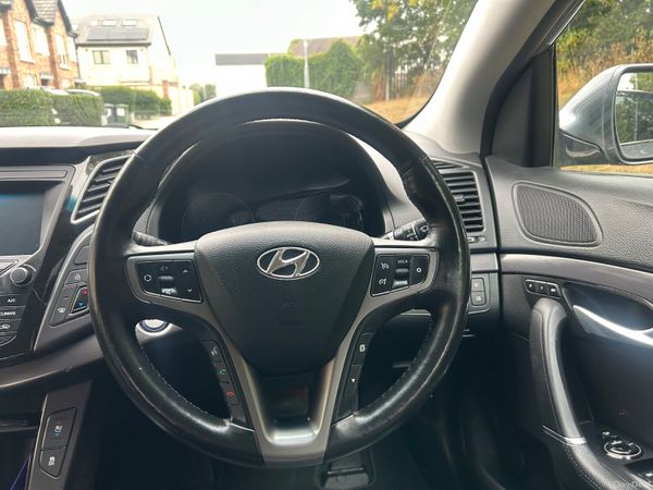 Hyundai i40 2018( NCT 10/27) 396590633