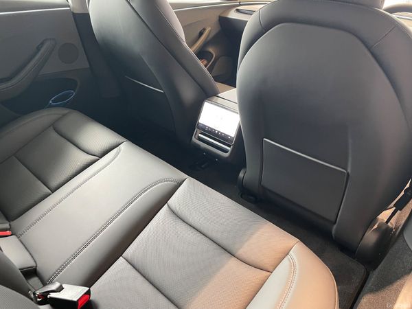 Tesla Model 3 2026 396507325