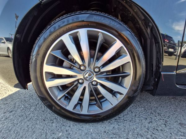 2014 Honda Fit 1.5L Hybrid High Spec Low Miles 396511397