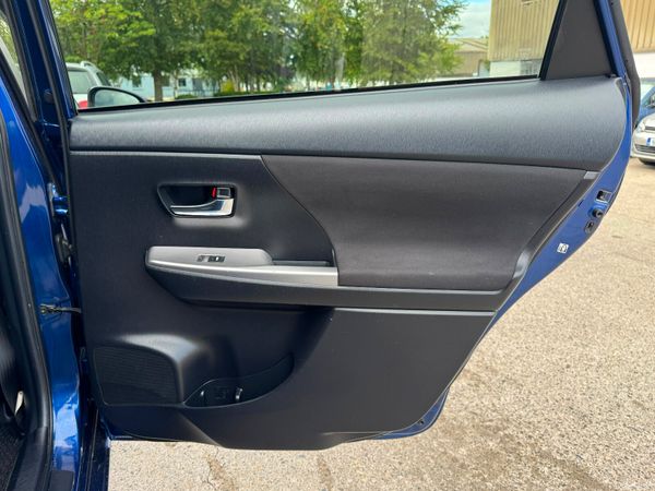 Toyota Prius 1.8 Hybrid Amazing example 396535457