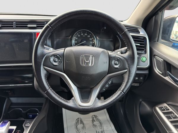 2015 Honda Grace 1.5 Petrol Hybrid Automatic 396647009