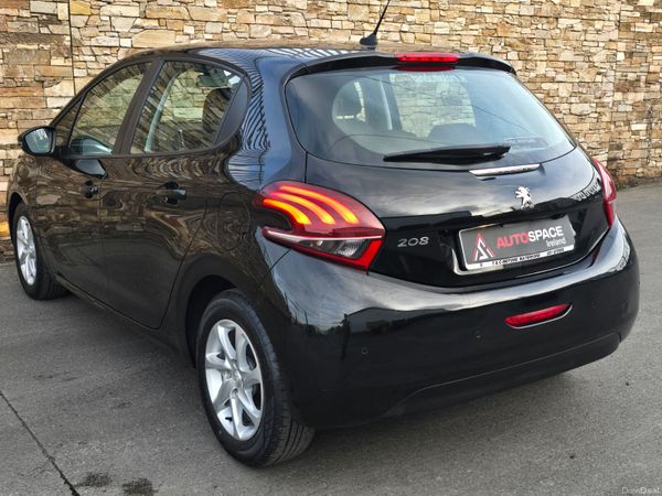 191 Peugeot 208 1.2 Pure Tech Active 396678033