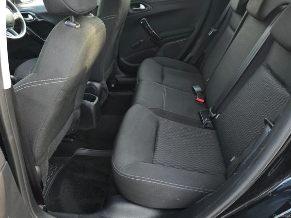 191 Peugeot 208 1.2 Pure Tech Active 396678037