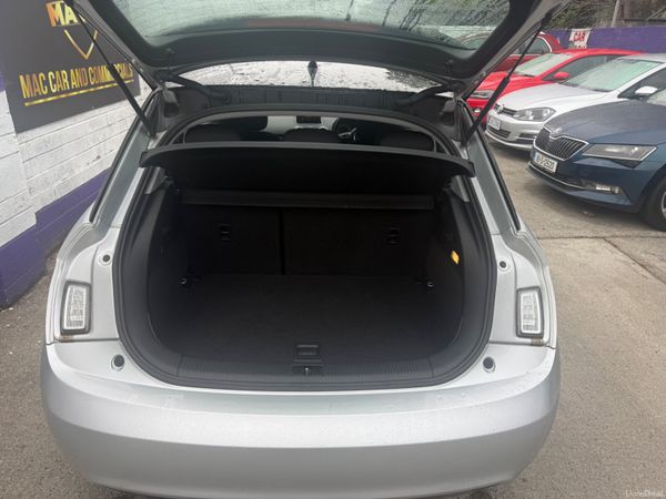 Audi A1 2013 396699821