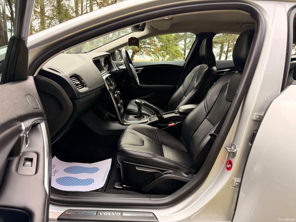 Volvo V40 2017 D2 Diesel Low KM 396610845