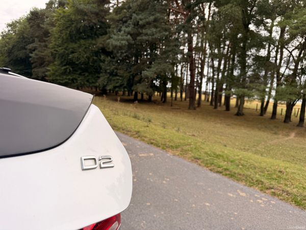 Volvo V40 2017 D2 Diesel Low KM 396610847