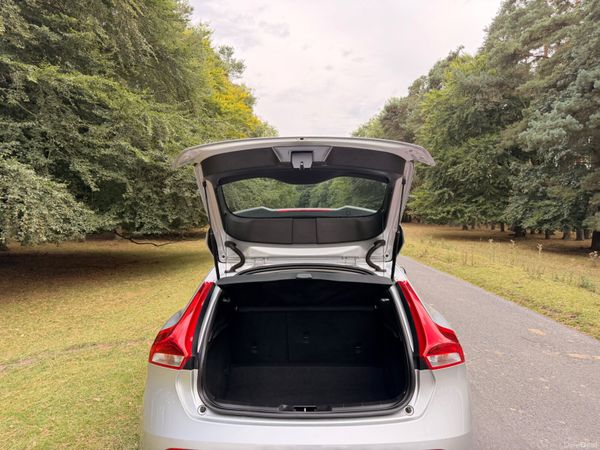 Volvo V40 2017 D2 Diesel Low KM 396610851
