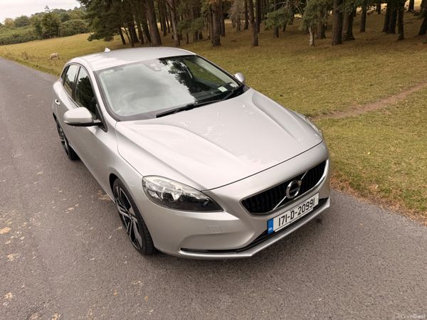 Volvo V40 2017 D2 Diesel Low KM 396610855