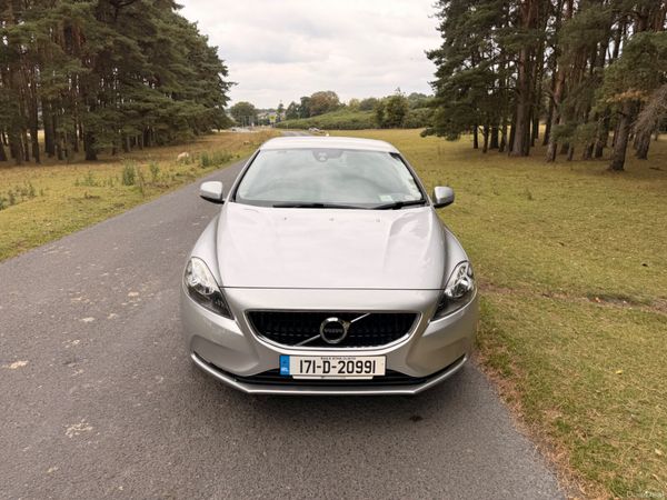 Volvo V40 2017 D2 Diesel Low KM 396610811