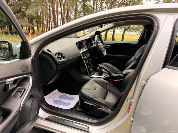 Volvo V40 2017 D2 Diesel Low KM 396610837