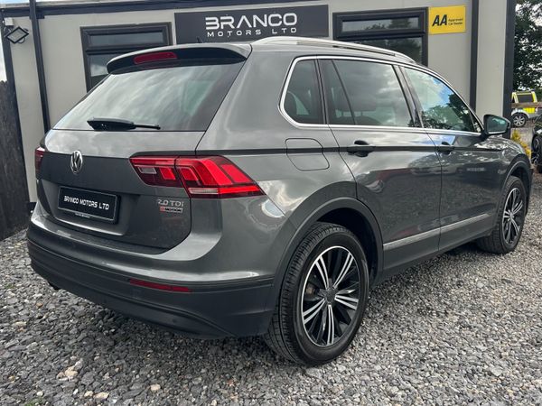 Volkswagen Tiguan 396635573